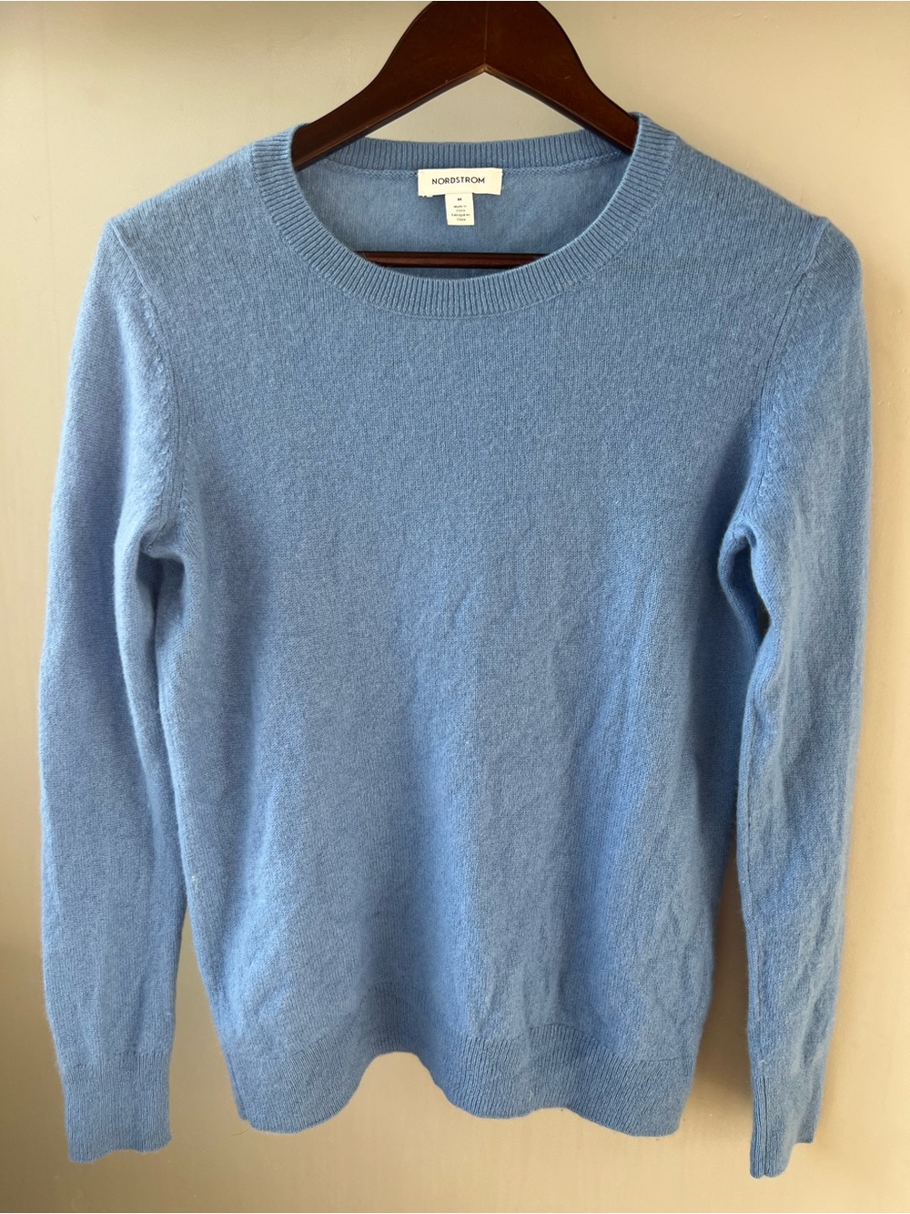 Nordstrom Cashmere Light Blue Crewneck Knit Pullover Sweater Top Womens Medium